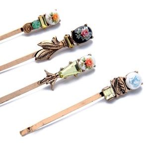 2/$35🖤 Set of 4 Vintage Style Floral Hair Clip Bobby Pins